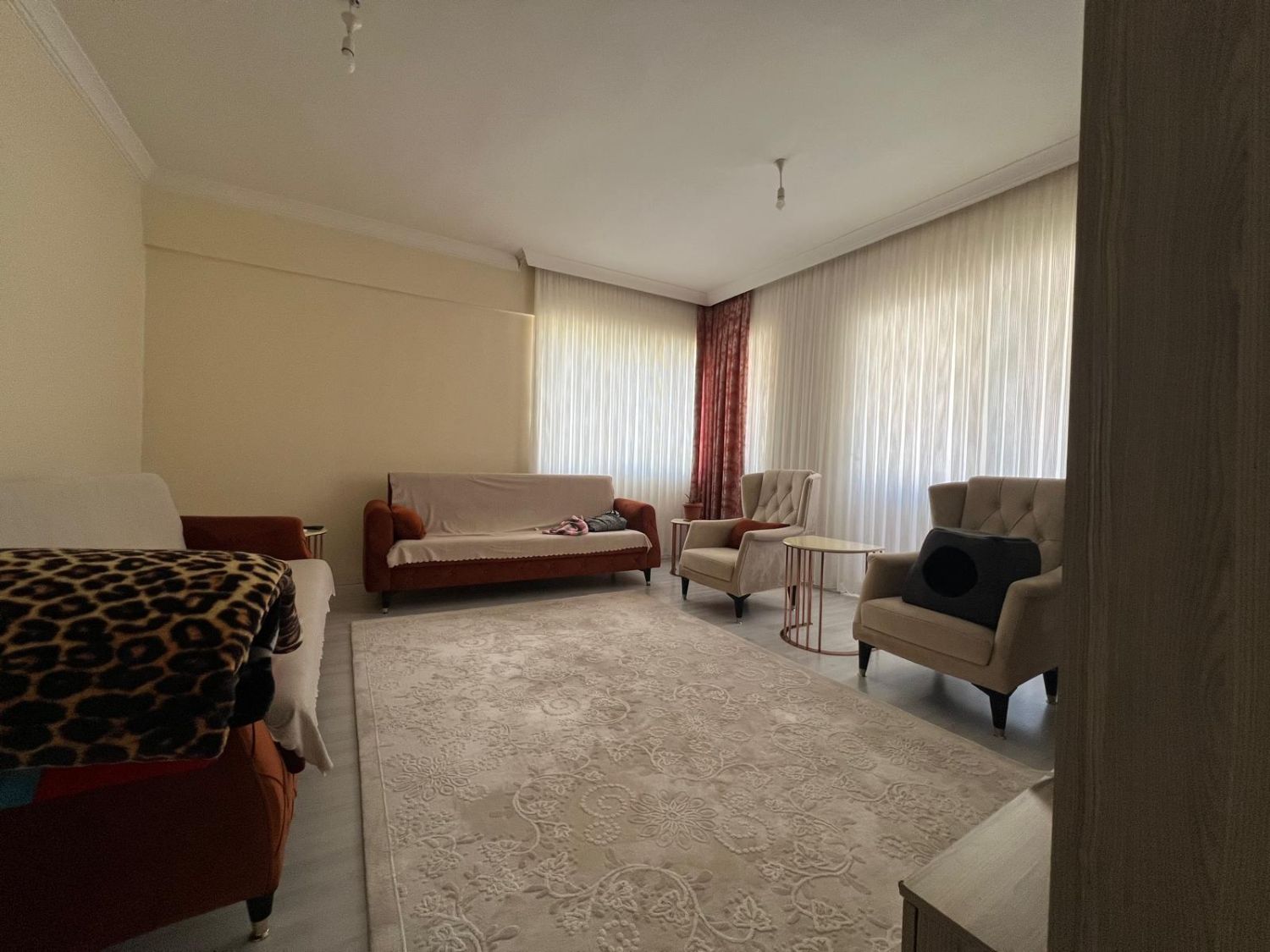 Kızılarık’ta Site İçinde Satılık 2+1 Ferah Daire – Çift Balkonlu - Resim 3