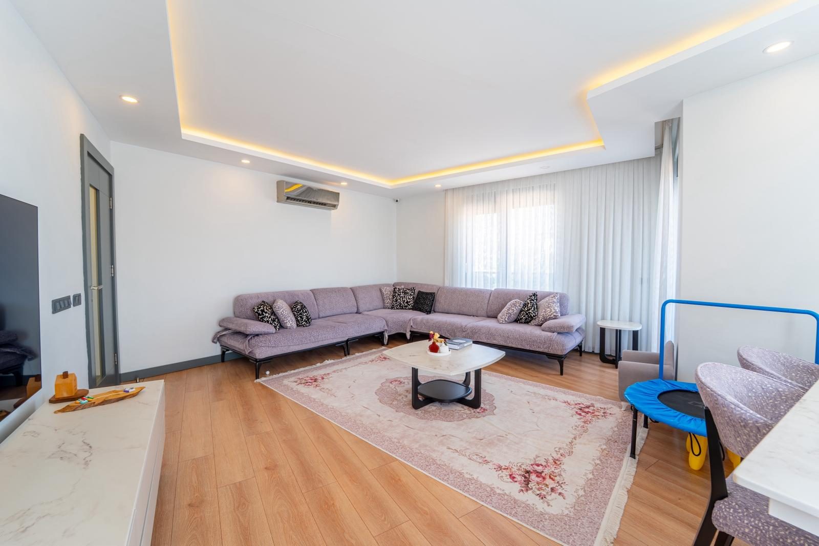 Konyaaltı Uncalı Moda Time Sitesi’nde Yabancıya Uygun 3+1 Daire - Resim 2