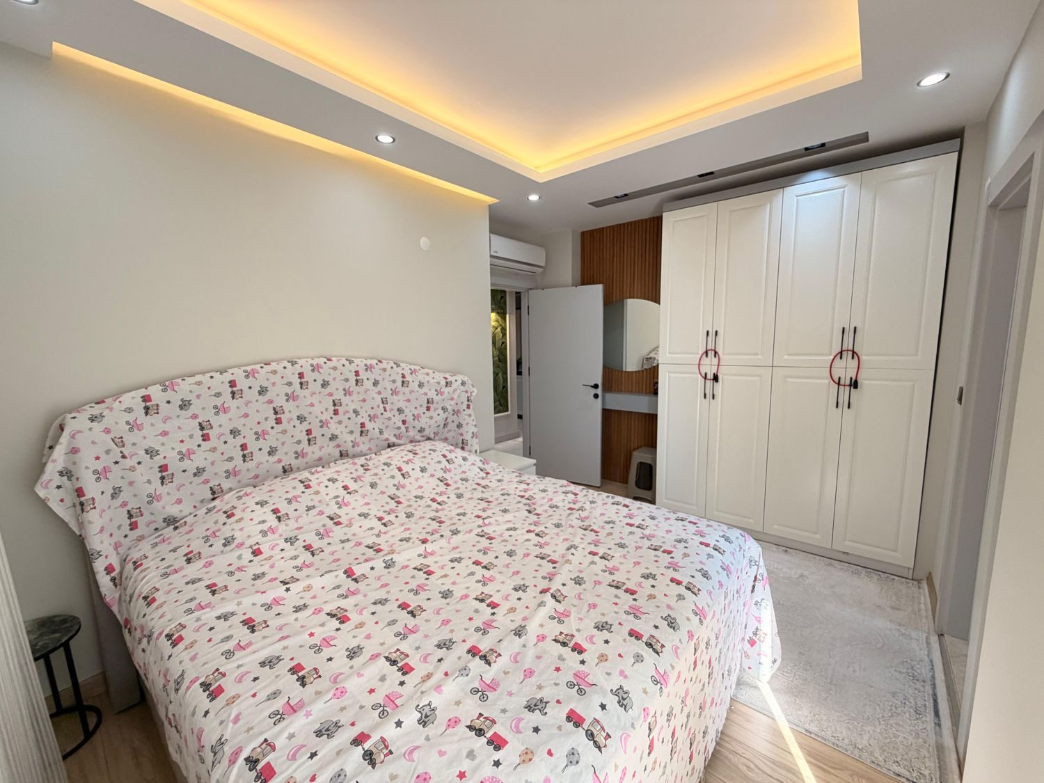 Aydoğmuş Mahallesi'nde Site İçinde Taşınmaya Hazır Full Eşyalı 3+1 Daire - Resim 14