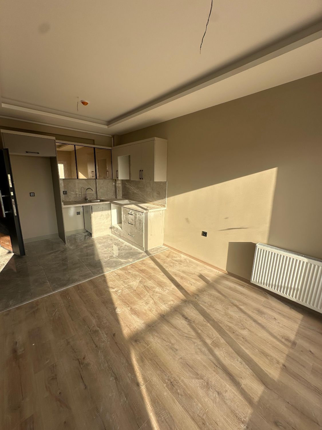 Mersin Lavinya Astoria’da 1+1 Lüks Kiralık Daire | Havuzlu & Güvenlikli - Resim 3