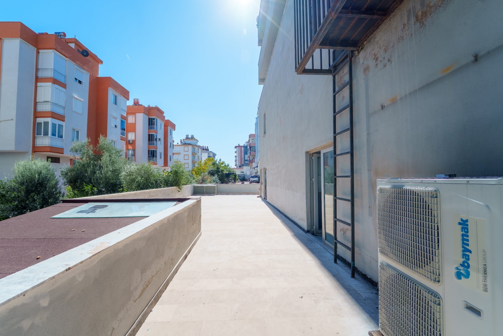 Antalya Ayanoğlu Mahallesi’nde Satılık 3 Katlı Plaza - Resim 30
