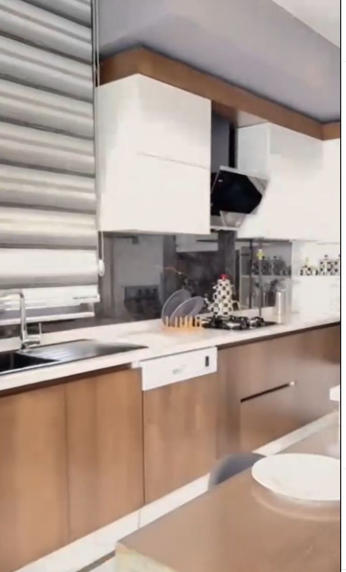 Nefes Antalya 4+1 Satılık Daire – 205 m², Adalı Geniş Mutfak - Resim 7