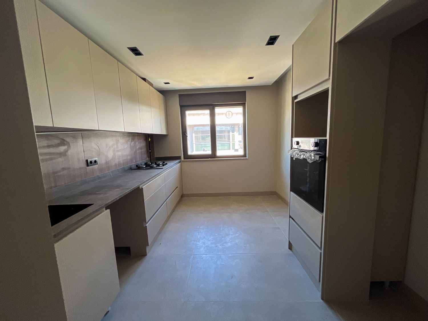 Luxury 3+1 Duplex in Güzeloba – Pool, Terrace, Brand New - Resim 8