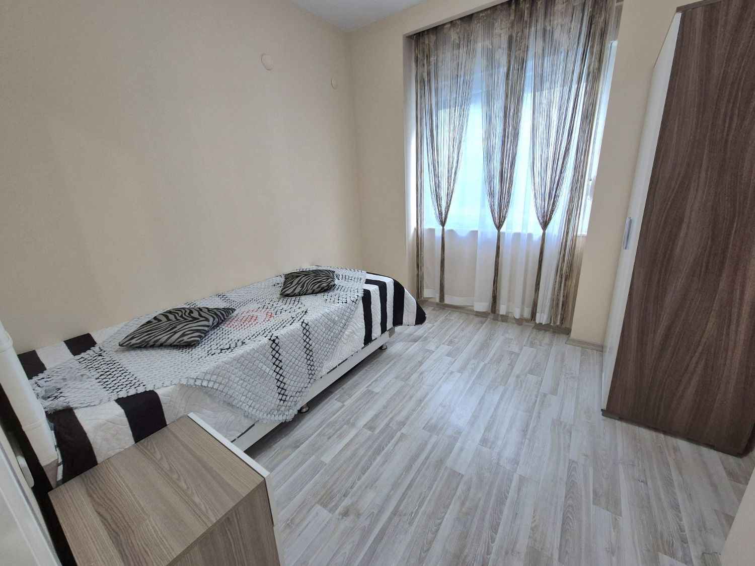 Hurma Mahallesi’nde Full Eşyalı 2+1 Daire – Havuz ve Dağ Manzaralı - Resim 13