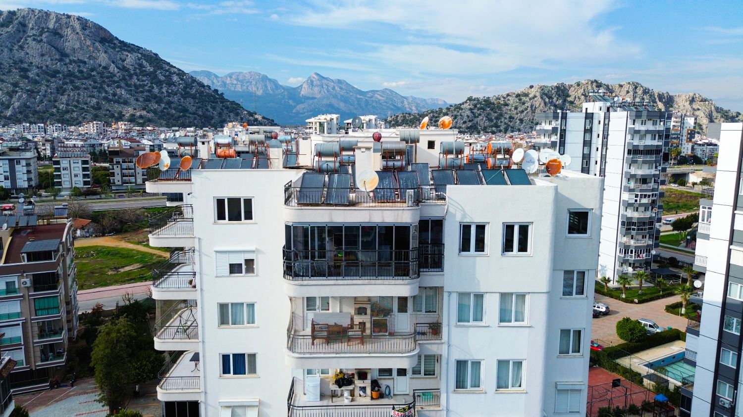 Konyaaltı Liman’da Deniz & Dağ Manzaralı 3+1 Satılık Daire - Resim 4