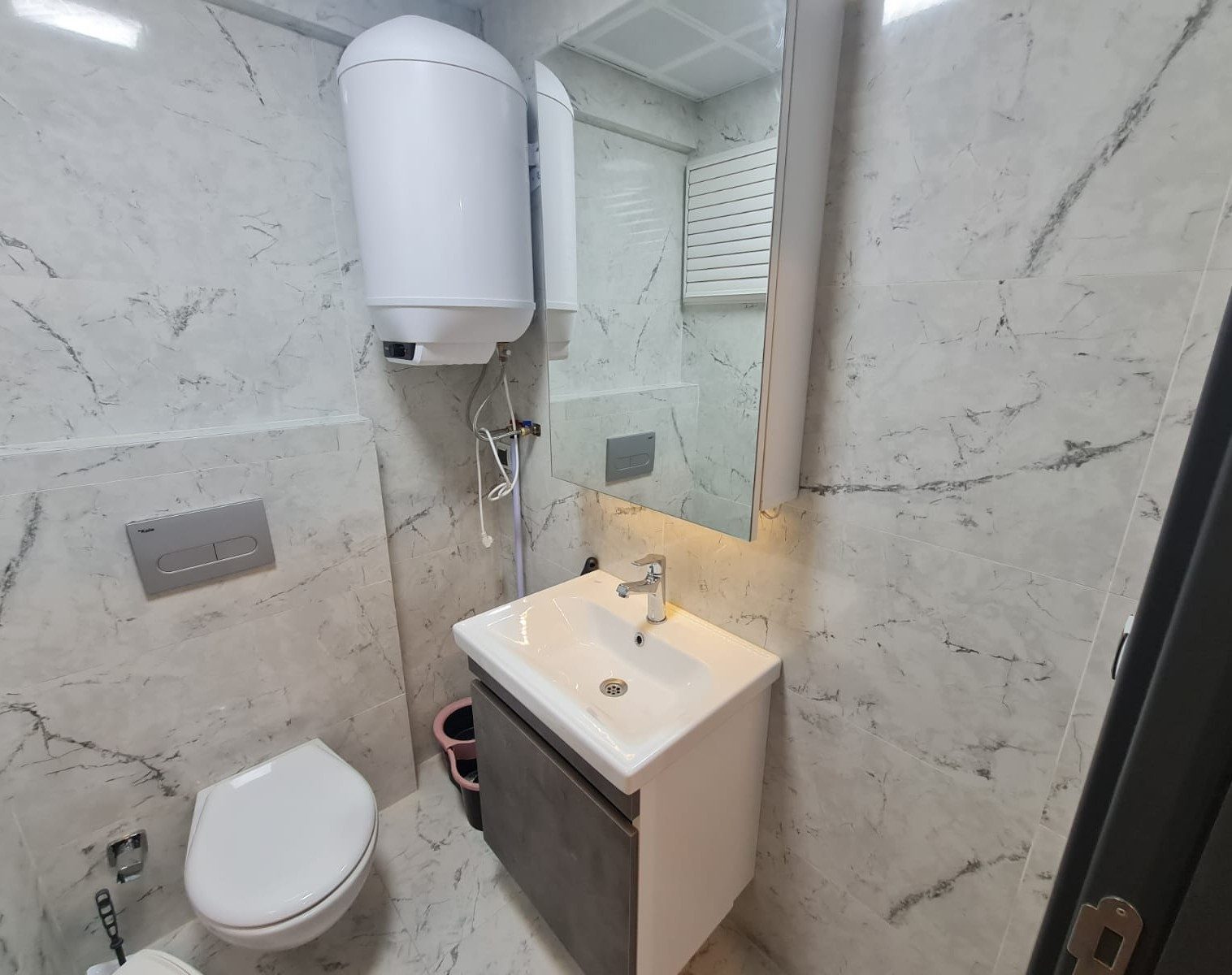 EKPA 1207 Sitesi’nde Havuzlu, Güvenlikli ve Eşyalı Kiralık Daire - Resim 11