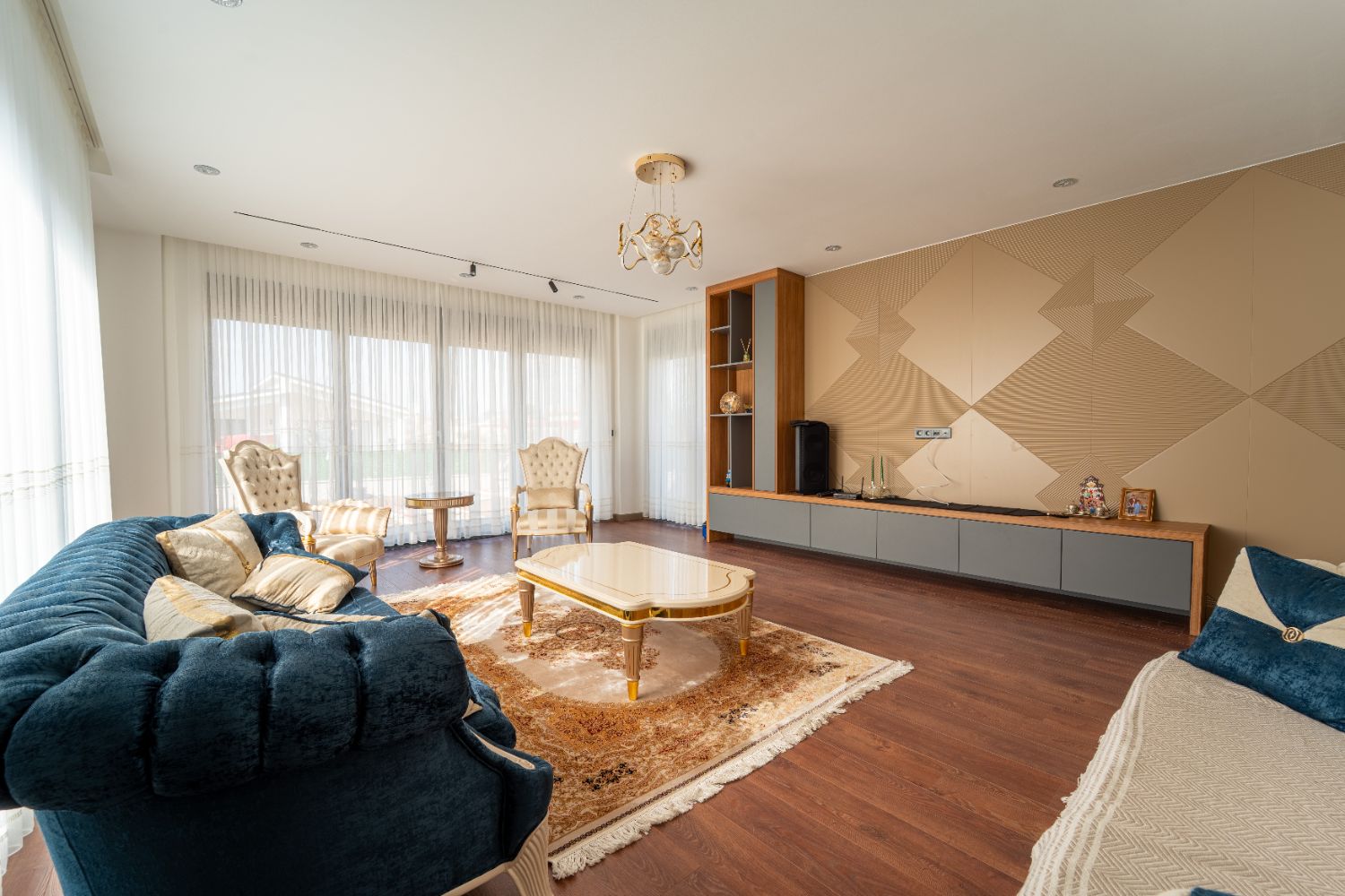 Antalya Döşemealtı Bademağacı’nda Satılık Lüks 4+1 Villa | 290 m² - Resim 13
