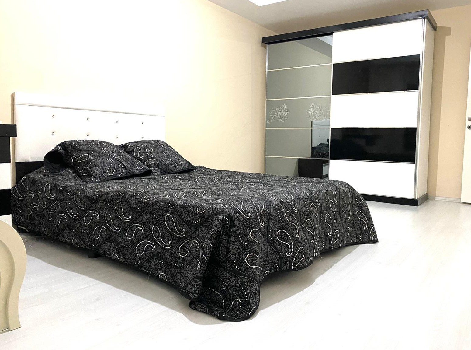 Konyaaltı Sarısu Green Valley’de Havuz Cepheli Eşyalı 2+1 Kiralık Daire - Resim 10