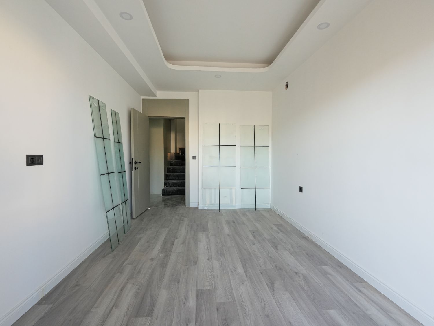 Luxury 4+1 Duplex Apartment 100 m from the Sea in Bahçelievler - Resim 11