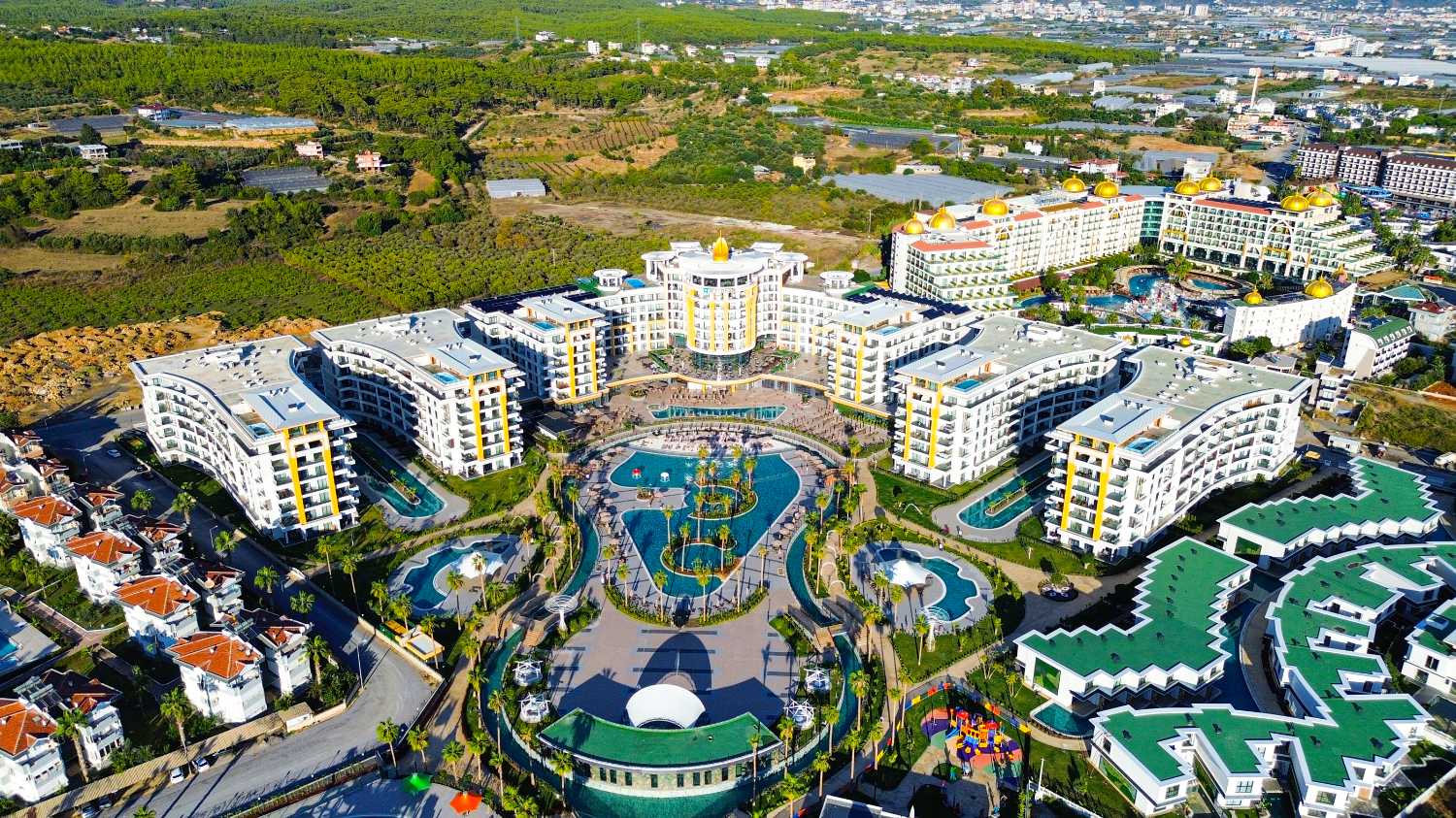 Luxury 1+1 Apartment in Azura World Alanya – Wyndham 5★ - Resim 2