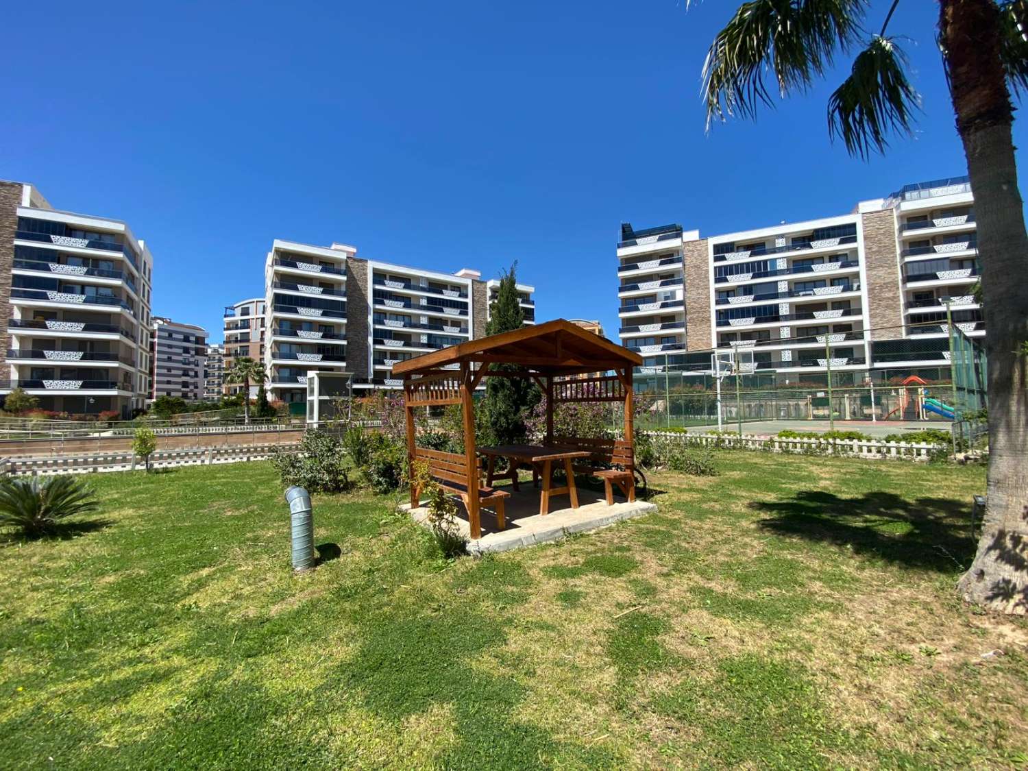 De’Luxe Sitesinde Deniz ve Şehir Manzaralı 4+1 Lüks Daire – Antalya - Resim 4