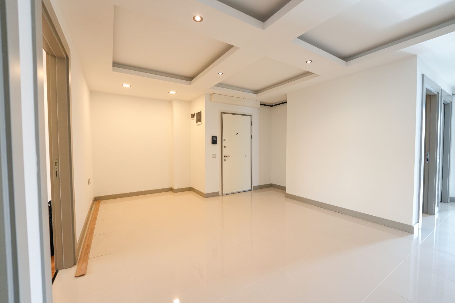 200 m² Office for Sale on Main Street – Liman | Renovated & Ready - Resim 7