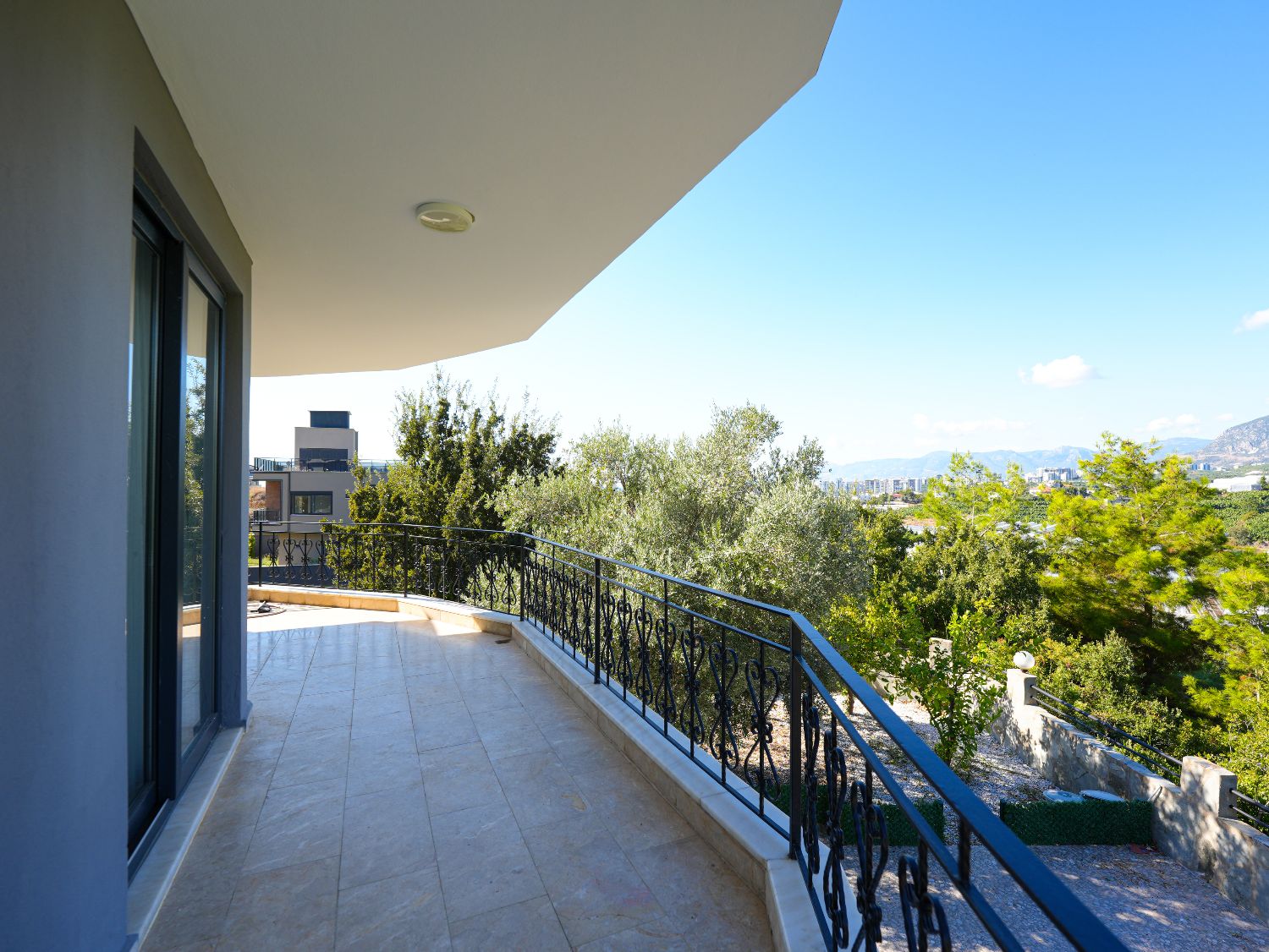 Renovated 4+1 Detached Villa in Kargıcak – Sea & Mountain View - Resim 20