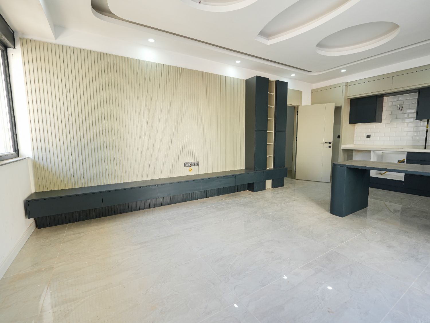  1+1 Apartment for Sale in Bahçelievler Muratpaşa – Near the Beach - Resim 9