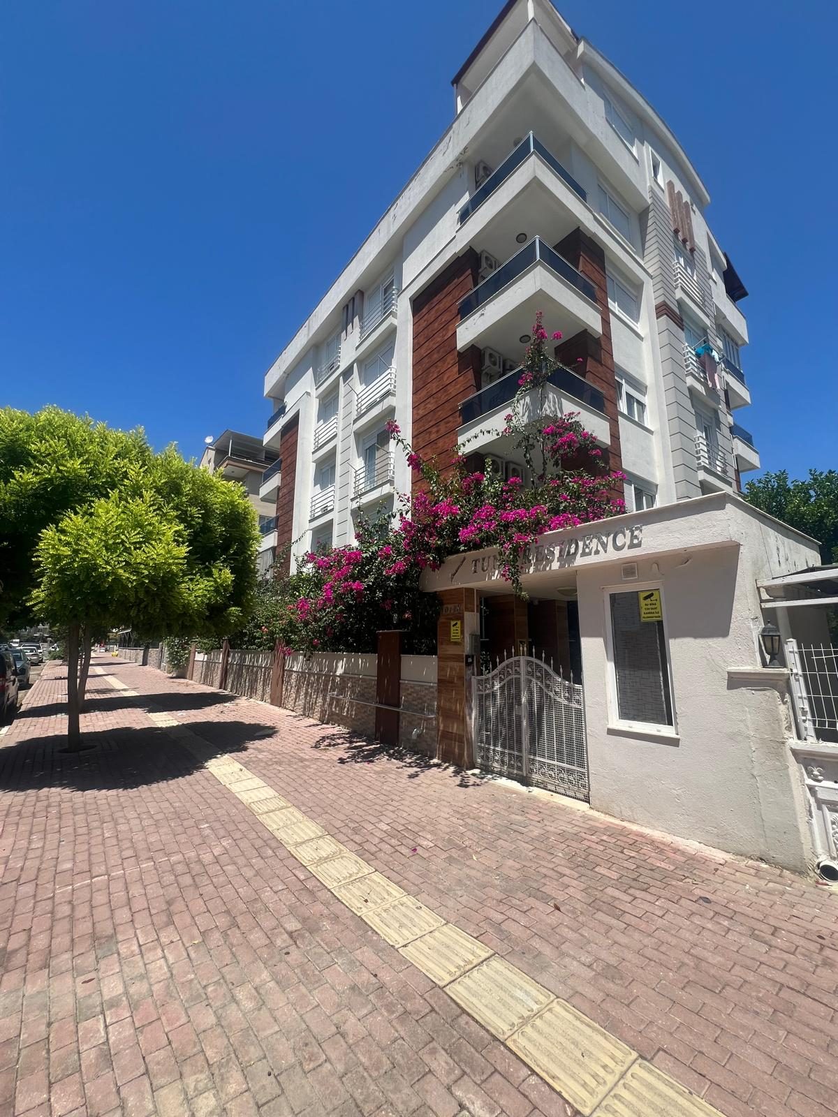Konyaaltı Liman'da Satılık Full Eşyalı 1+1 Daire | Tuna Residence | Plaja 1 Km
