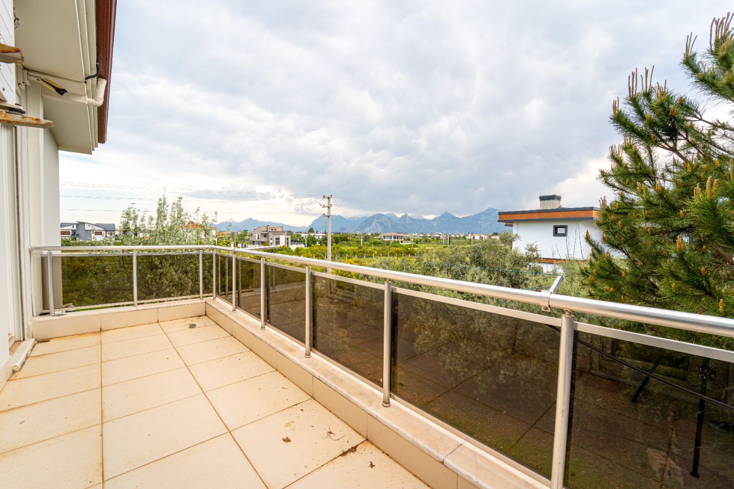 Yeşilbayır Altınkale’de 1050 m² Arsa İçinde Vatandaşlığa Uygun 5+1 Lüks Villa - Resim 26