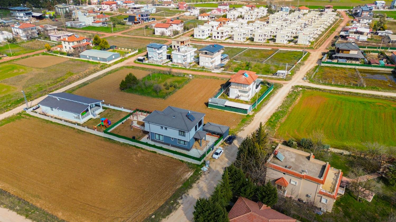 Antalya Döşemealtı Bademağacı’nda Satılık Lüks 4+1 Villa | 290 m² - Resim 1