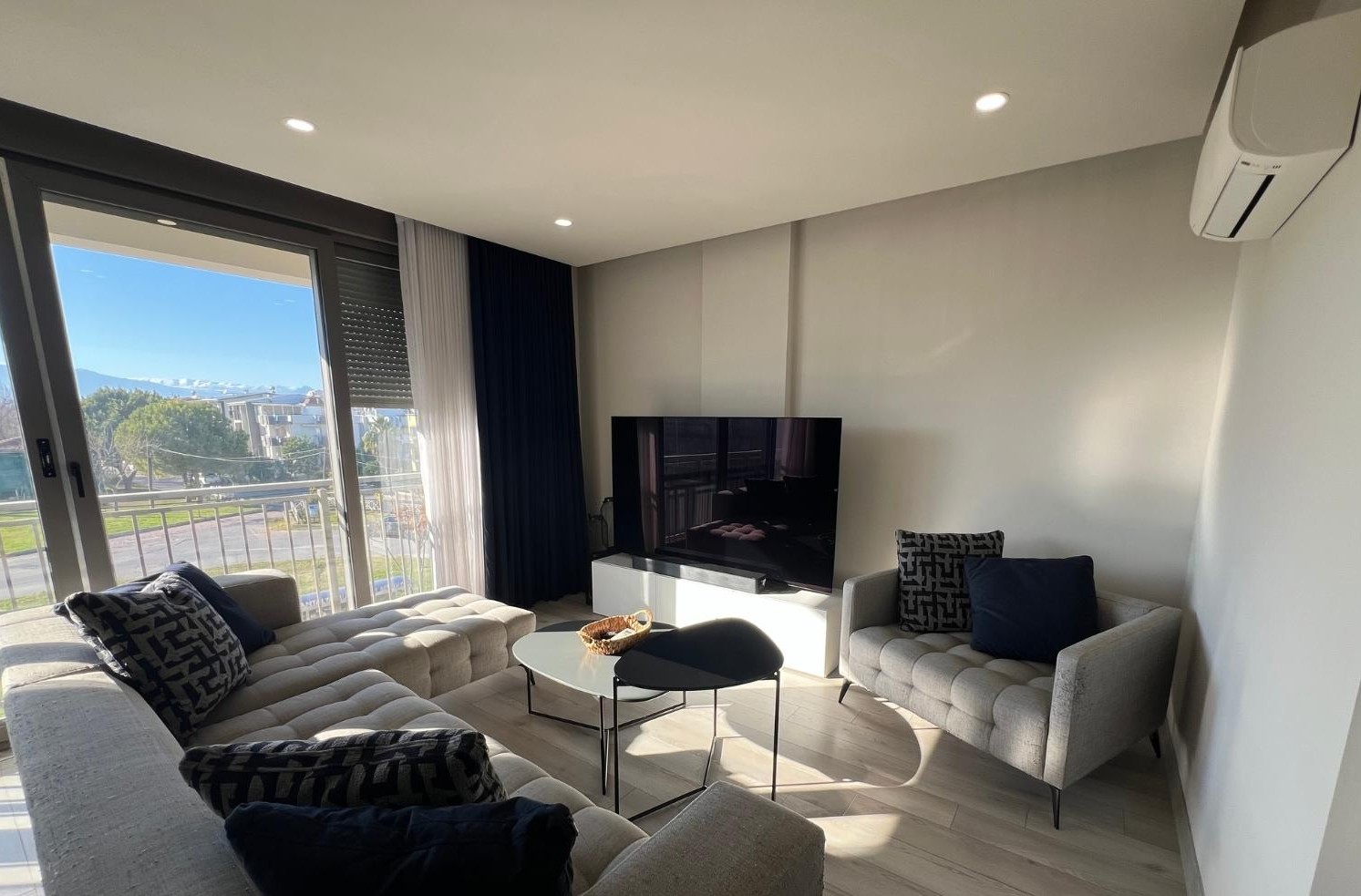 Güzeloba Lara Life Premium’da Eşyalı 2+1 Dubleks | Havuzlu Site - Resim 4