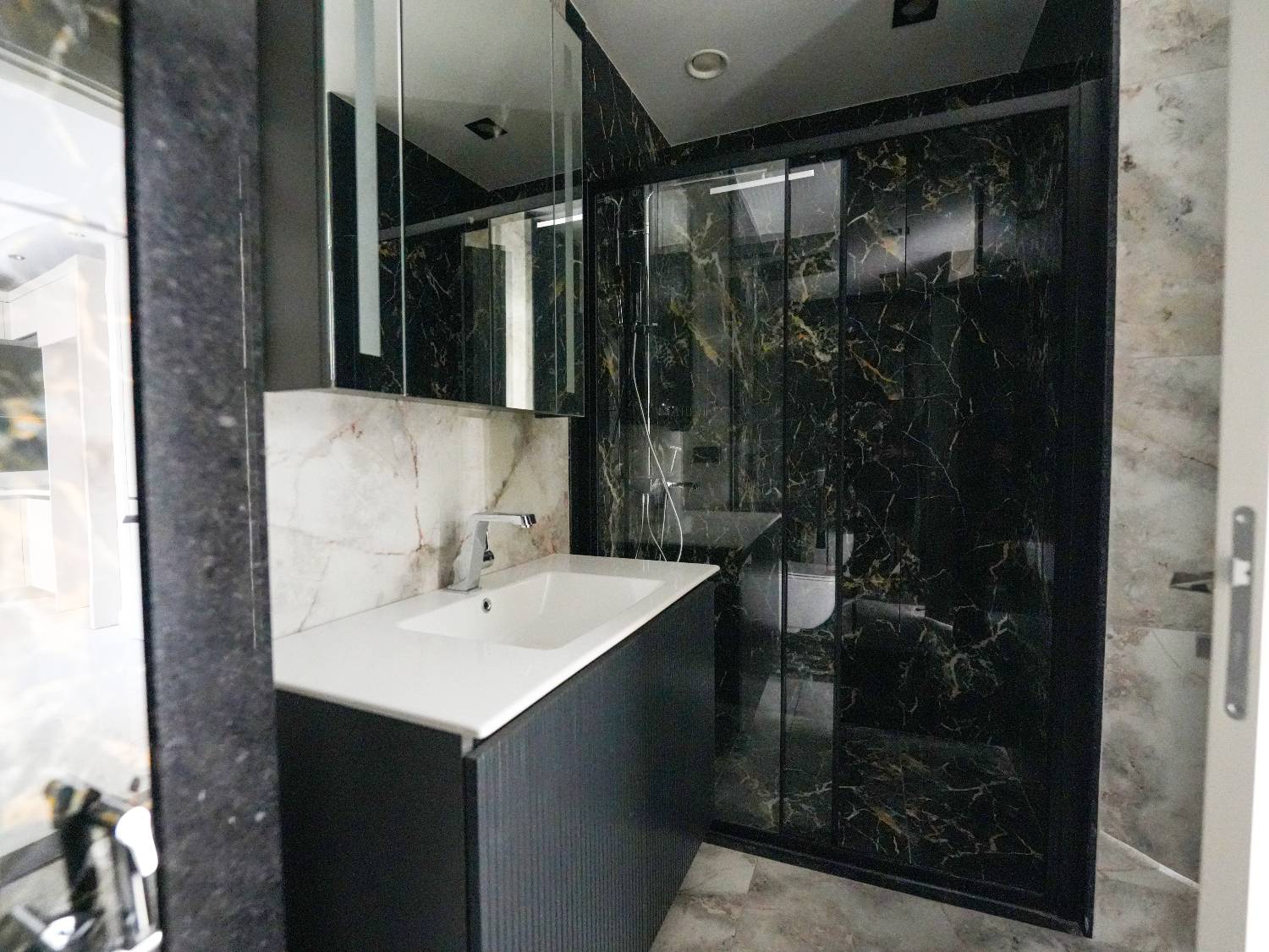 Luxury 1+1 Apartment in Azura World Alanya – Wyndham 5★ - Resim 18