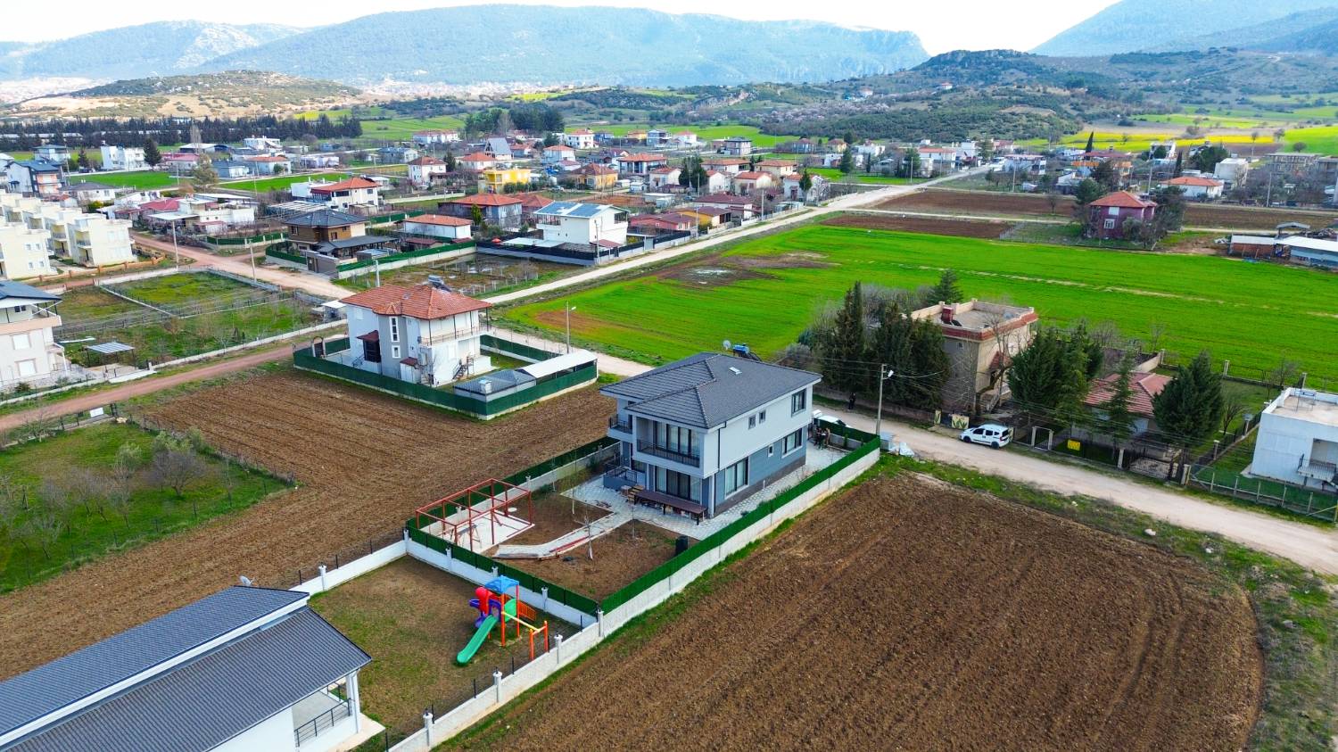 Antalya Döşemealtı Bademağacı’nda Satılık Lüks 4+1 Villa | 290 m² - Resim 4