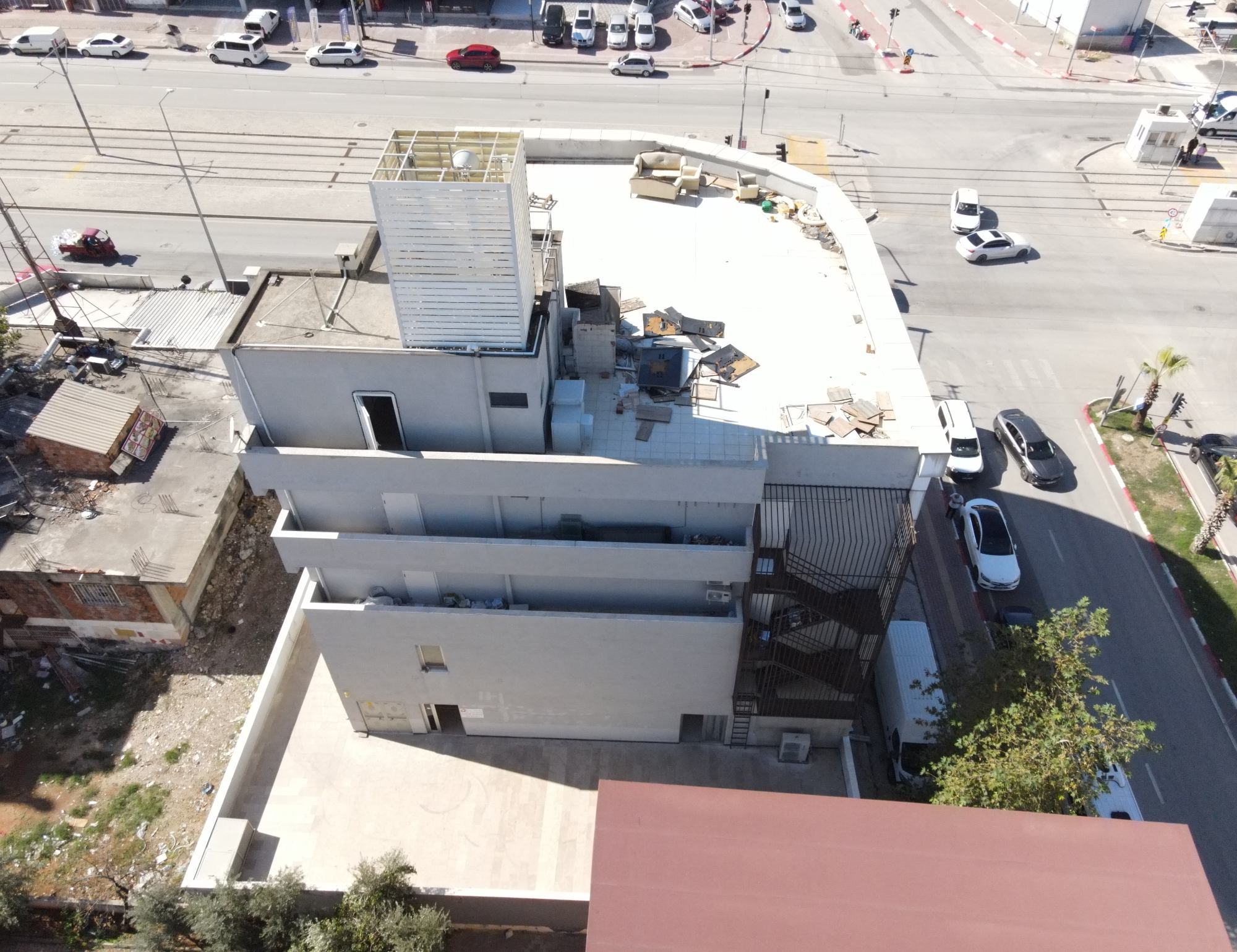 Antalya Ayanoğlu Mahallesi’nde Satılık 3 Katlı Plaza - Resim 8
