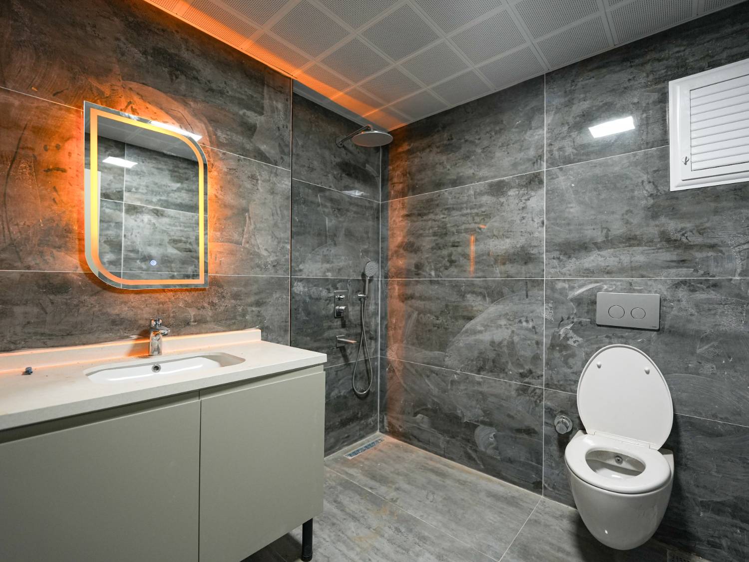  1+1 Apartment for Sale in Bahçelievler Muratpaşa – Near the Beach - Resim 12