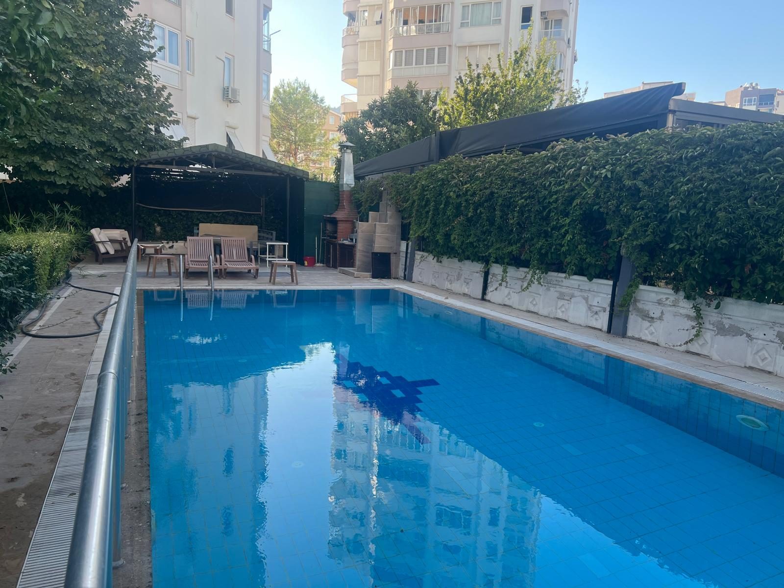 Konyaaltı Liman’da 250 m² 4+1 Bahçe Dubleks Kiralık | Havuz Manzaralı - Resim 3