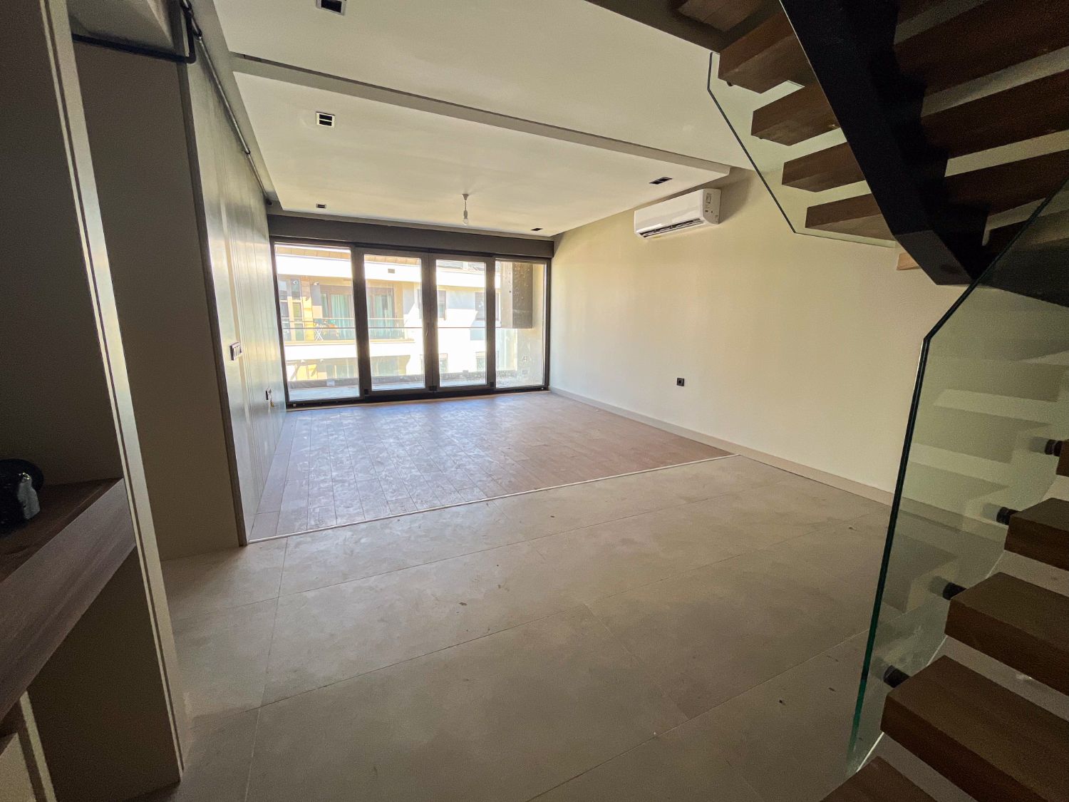 Luxury 3+1 Duplex in Güzeloba – Pool, Terrace, Brand New - Resim 5