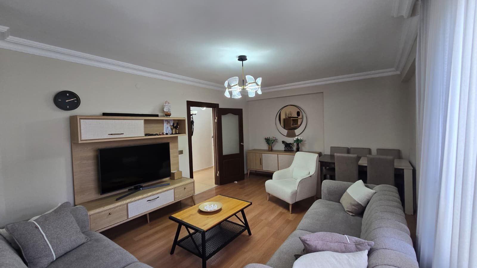 Kızıltoprak’ta 3 Cepheli, Full Eşyalı Satılık 3+1 Daire - Resim 4