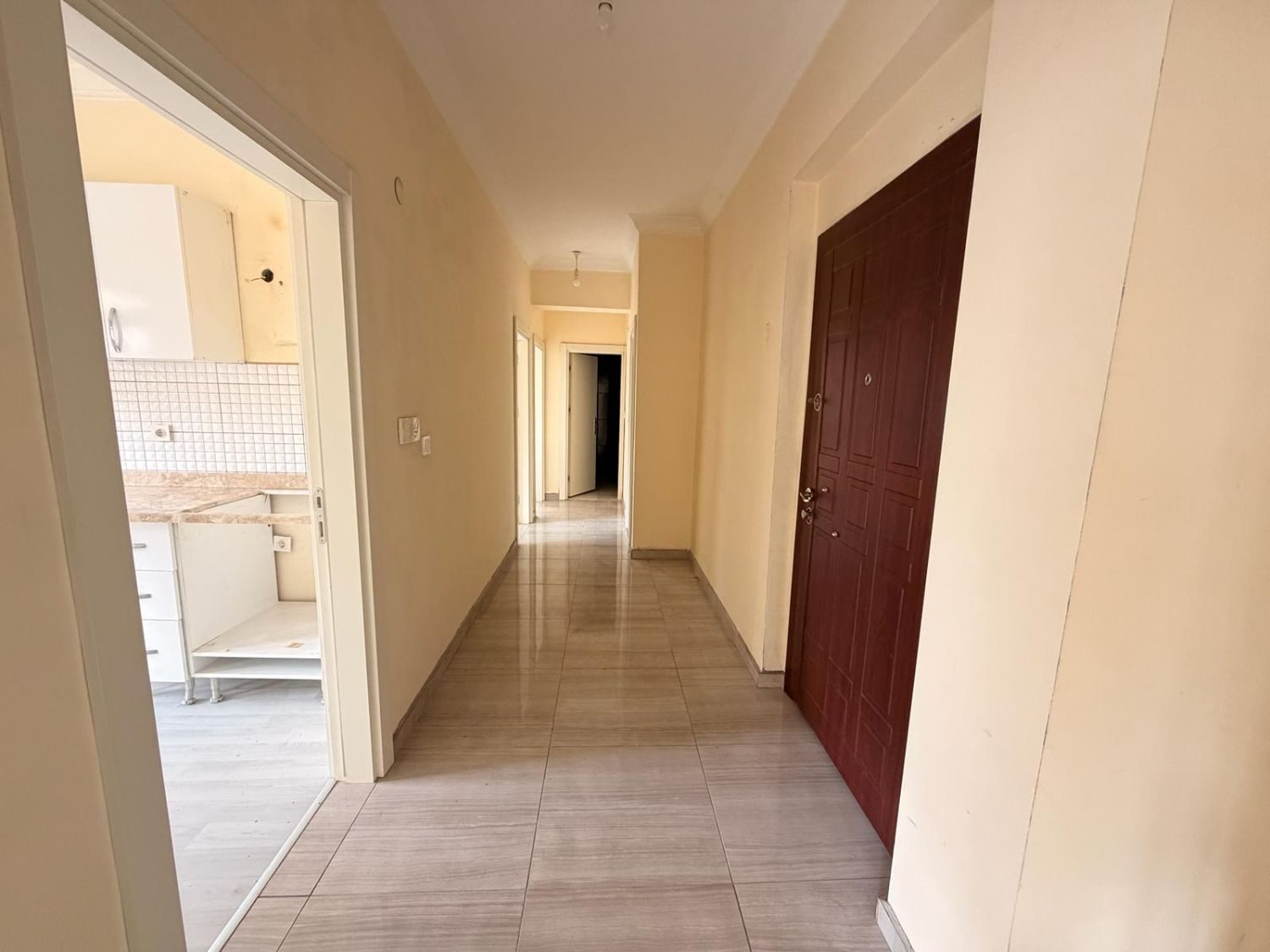 Kızılarık’ta Site İçinde Satılık 2+1 Ferah Daire – Çift Balkonlu - Resim 4