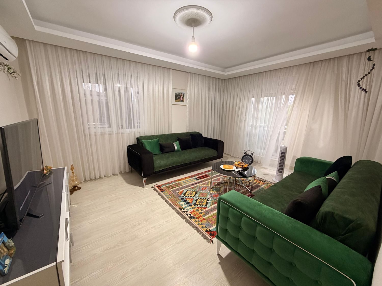 Antalya Kepez Varsak’ta Orman Manzaralı Eşyalı 2+1 Daire - Resim 2