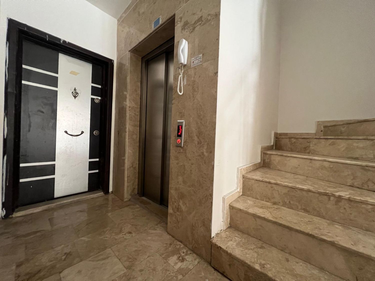 Kızılarık’ta Site İçinde Satılık 2+1 Ferah Daire – Çift Balkonlu - Resim 19