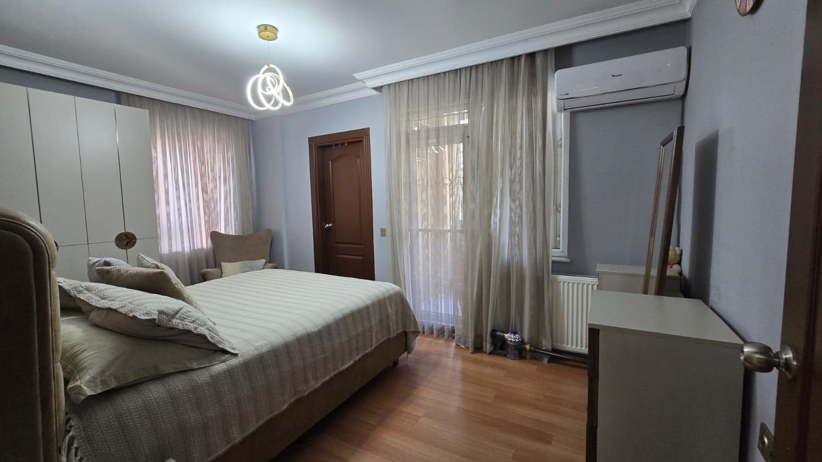 Kızıltoprak’ta 3 Cepheli, Full Eşyalı Satılık 3+1 Daire - Resim 19