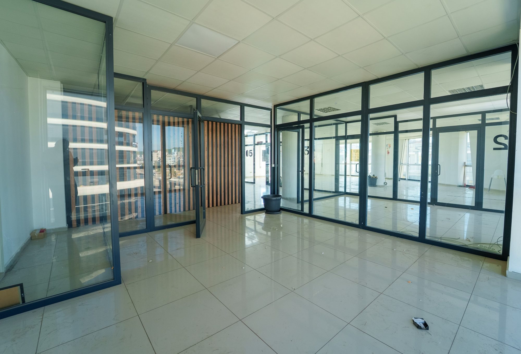 Antalya Ayanoğlu Mahallesi’nde Satılık 3 Katlı Plaza - Resim 26
