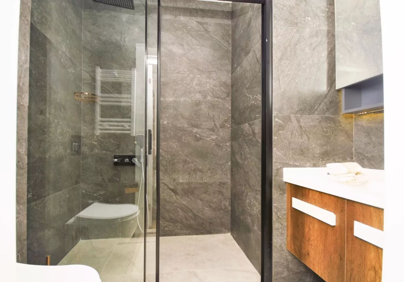 Nefes Antalya 4+1 Satılık Daire – 205 m², Adalı Geniş Mutfak - Resim 10