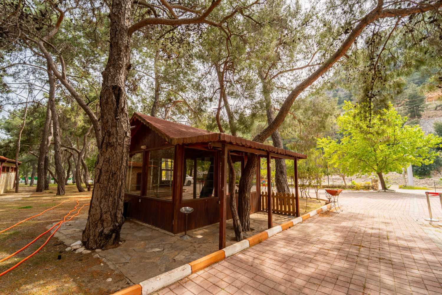 ANTALYA KEMER DOĞANIN KALBİNDE DEVREN KIRALIK 20 DÖNÜM KOMPLEKS TİCARİ İŞLETME - Resim 10
