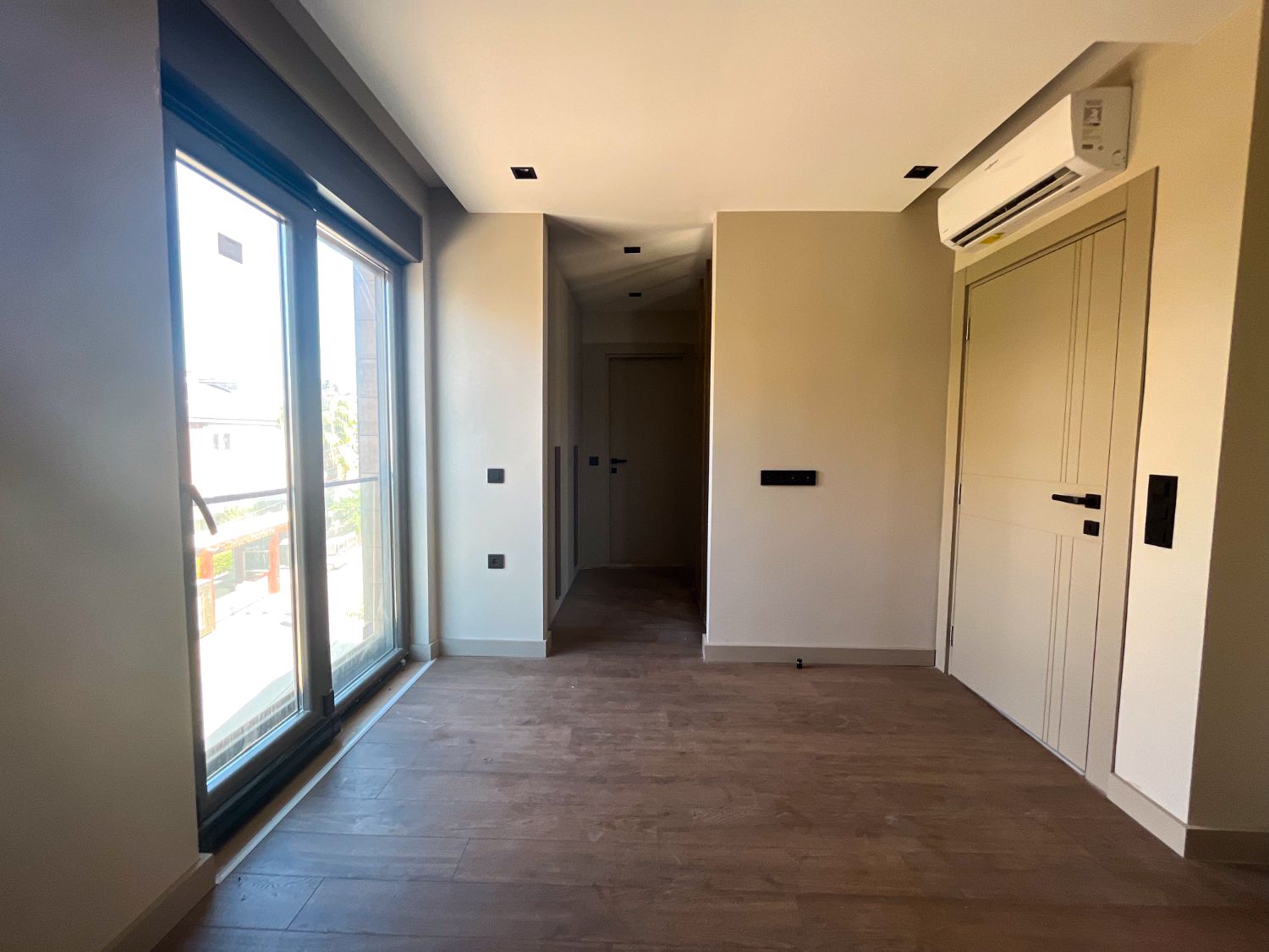 Luxury 3+1 Duplex in Güzeloba – Pool, Terrace, Brand New - Resim 11