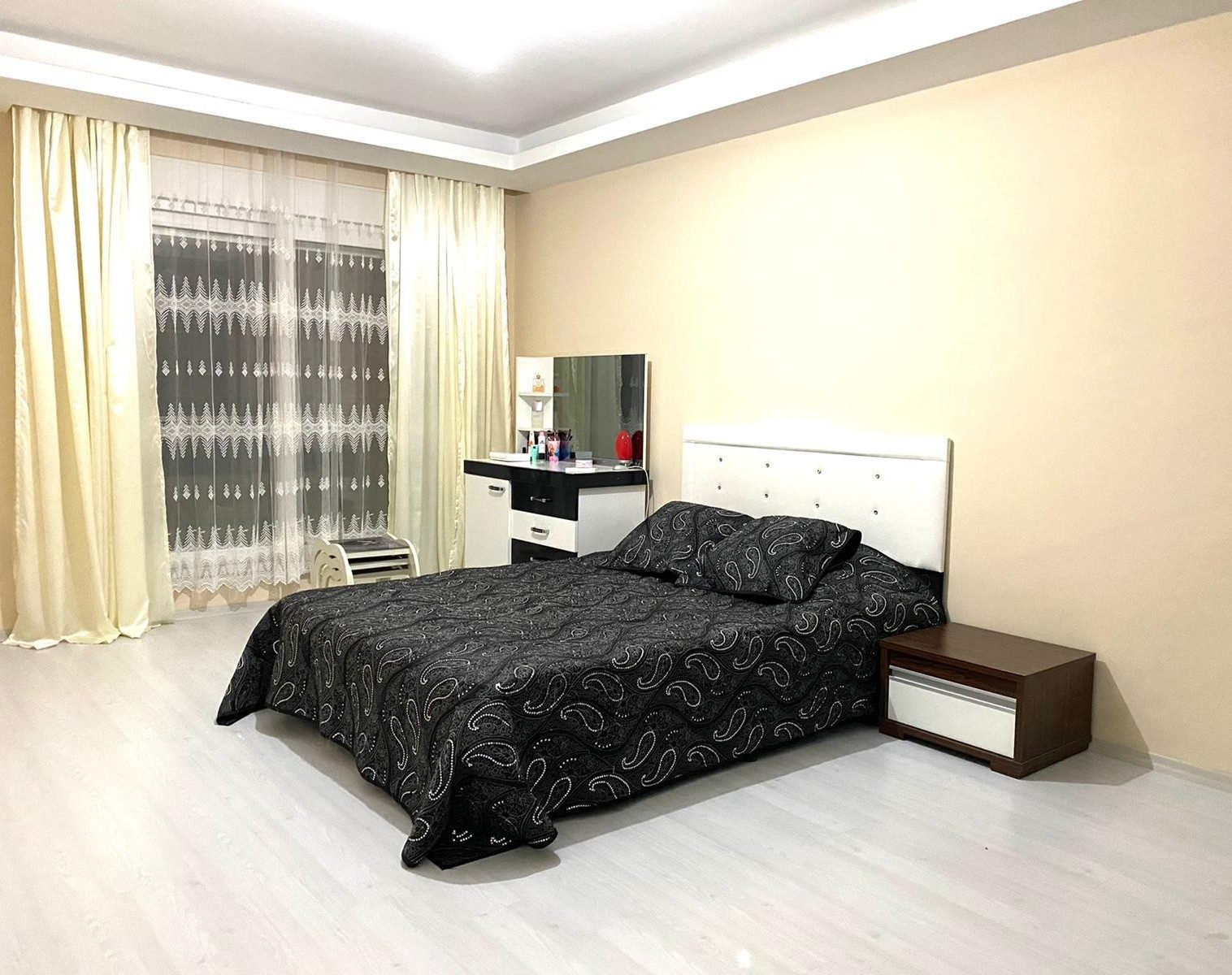 Konyaaltı Sarısu Green Valley’de Havuz Cepheli Eşyalı 2+1 Kiralık Daire - Resim 11