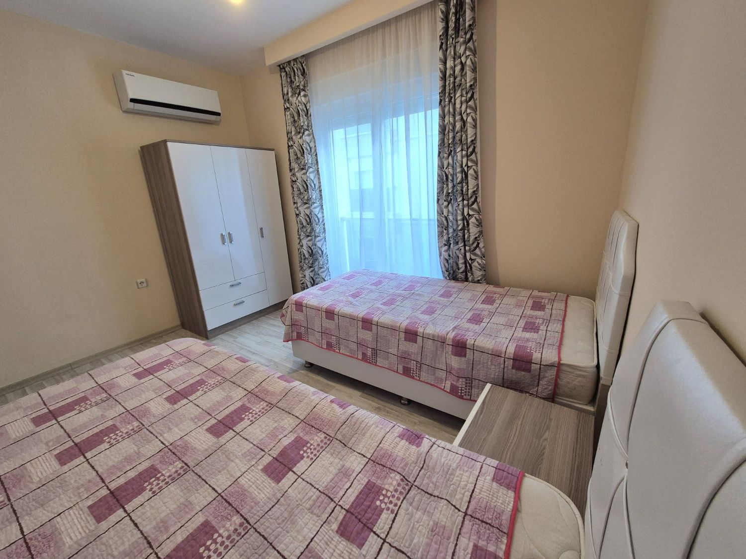 Hurma Mahallesi’nde Full Eşyalı 2+1 Daire – Havuz ve Dağ Manzaralı - Resim 12