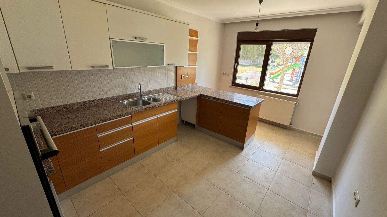 Konyaaltı Uluç Mahallesi Kiralık 4+1 Daire | Havuzlu Site İçinde 170 m² - Resim 15