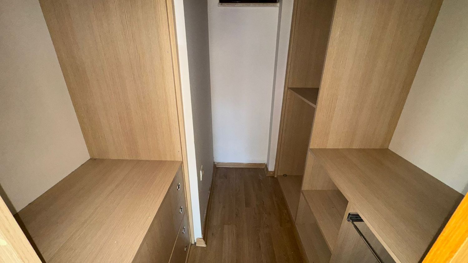 Konyaaltı Uluç Mahallesi Kiralık 4+1 Daire | Havuzlu Site İçinde 170 m² - Resim 3