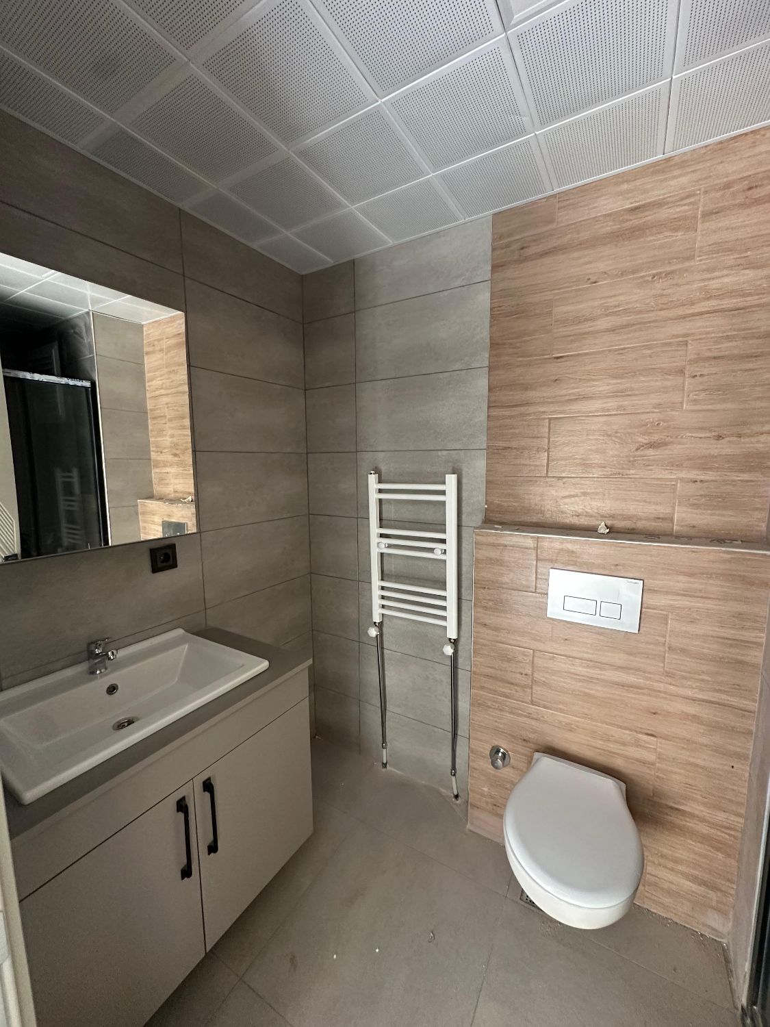 Mersin Lavinya Astoria’da 1+1 Lüks Kiralık Daire | Havuzlu & Güvenlikli - Resim 4