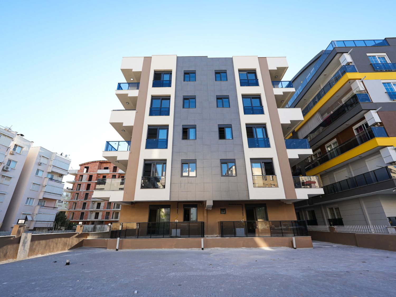 Luxury 2+1 Apartment for Sale in Bahçelievler Muratpaşa – Near the Beach - Resim 4