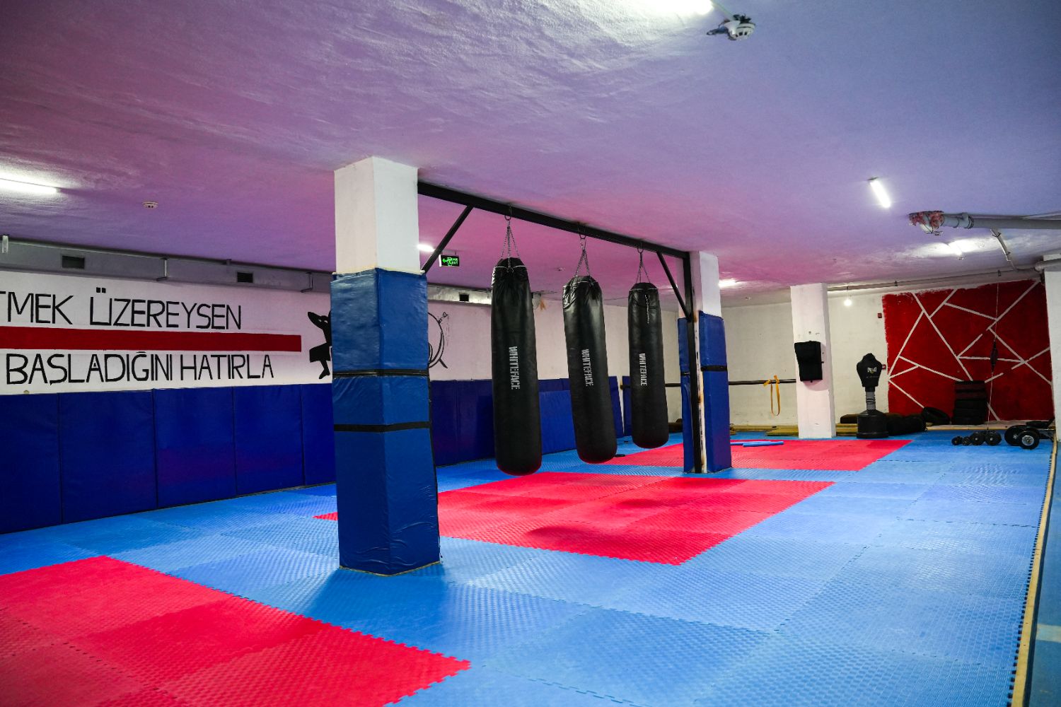 Fully Equipped 3-Storey Gym for Lease in Kepez – 1000 m² - Resim 12