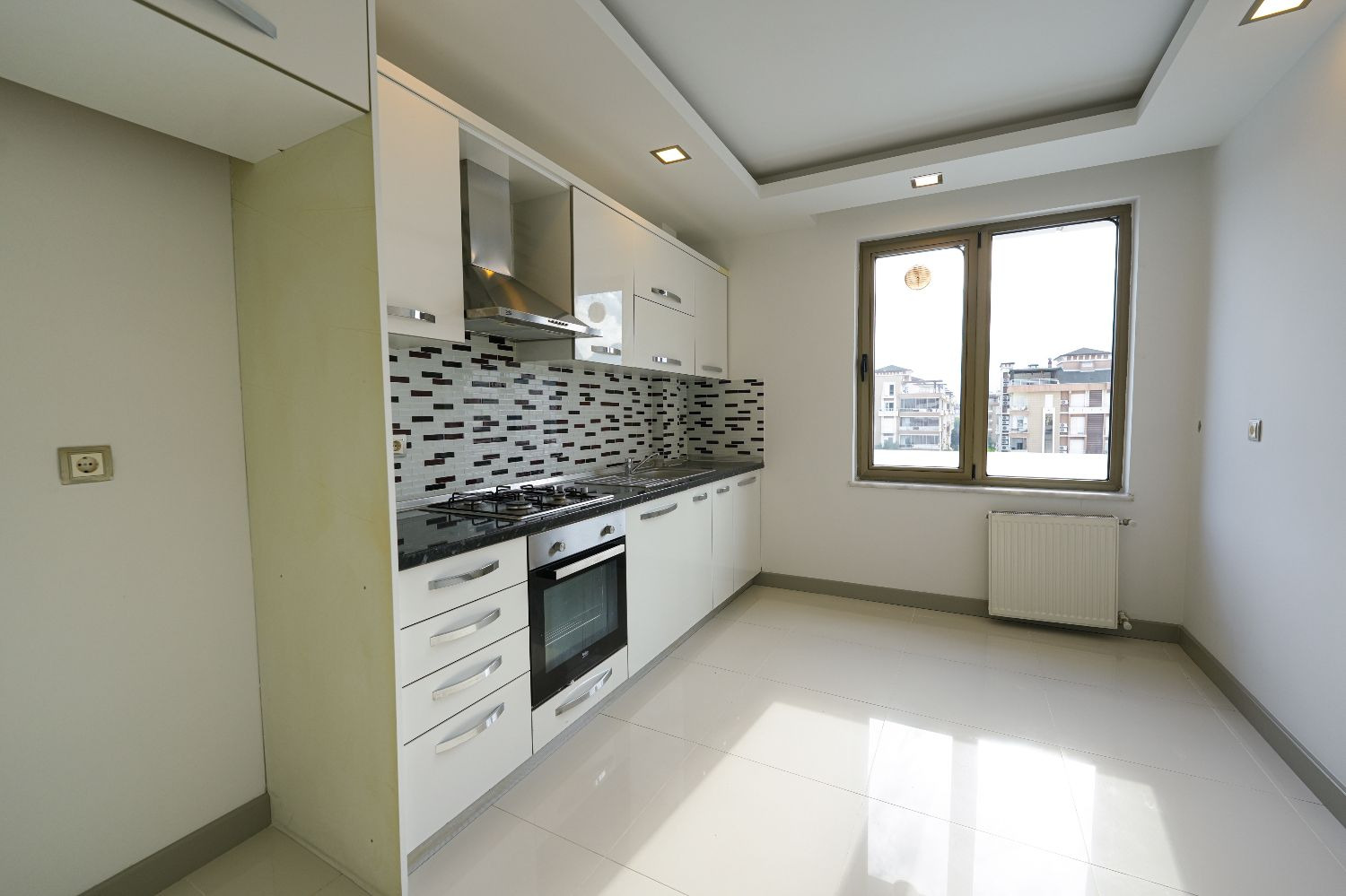 200 m² Office for Sale on Main Street – Liman | Renovated & Ready - Resim 18