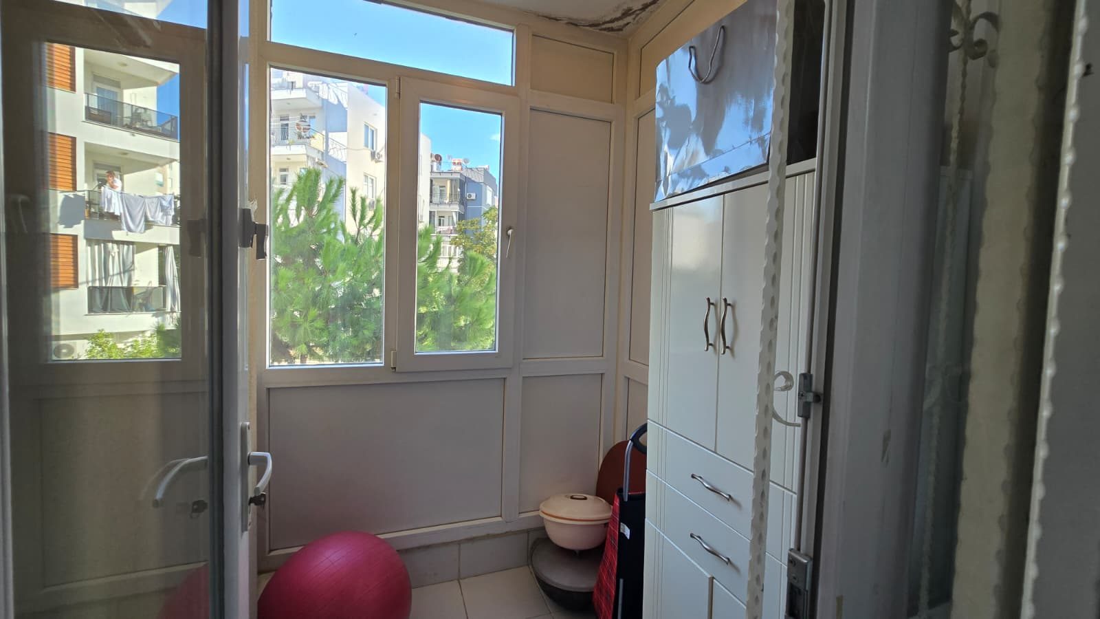 Kızıltoprak’ta 3 Cepheli, Full Eşyalı Satılık 3+1 Daire - Resim 24