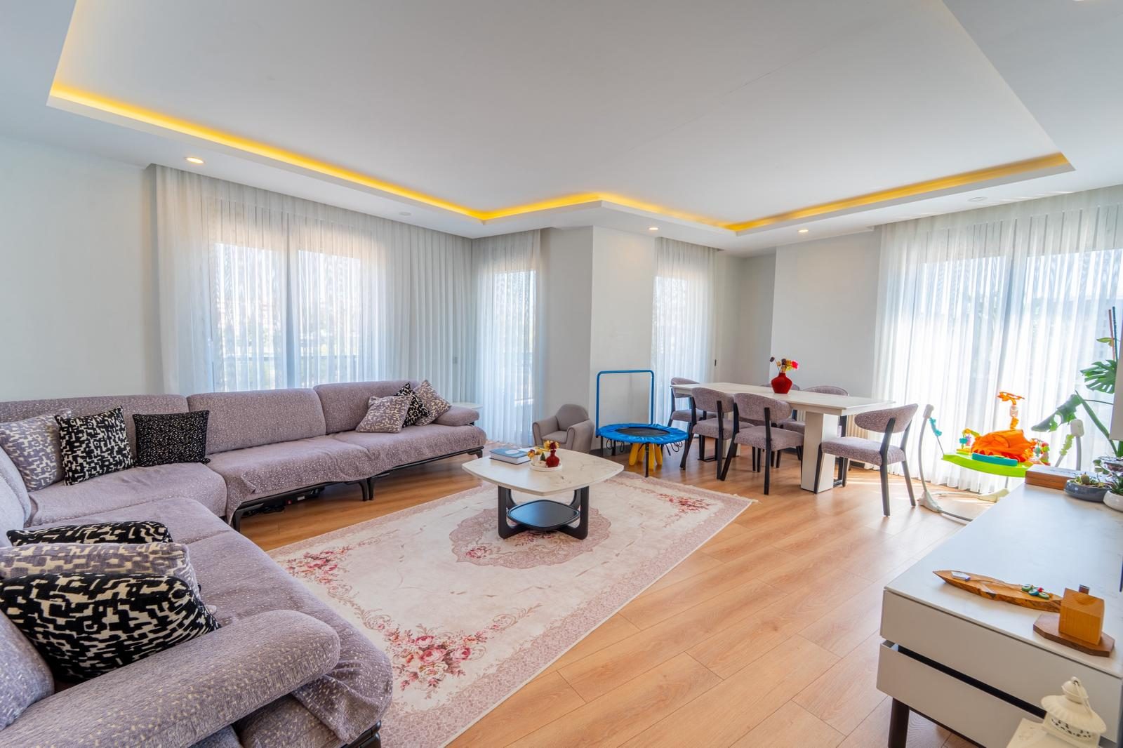 Konyaaltı Uncalı Moda Time Sitesi’nde Yabancıya Uygun 3+1 Daire - Resim 6