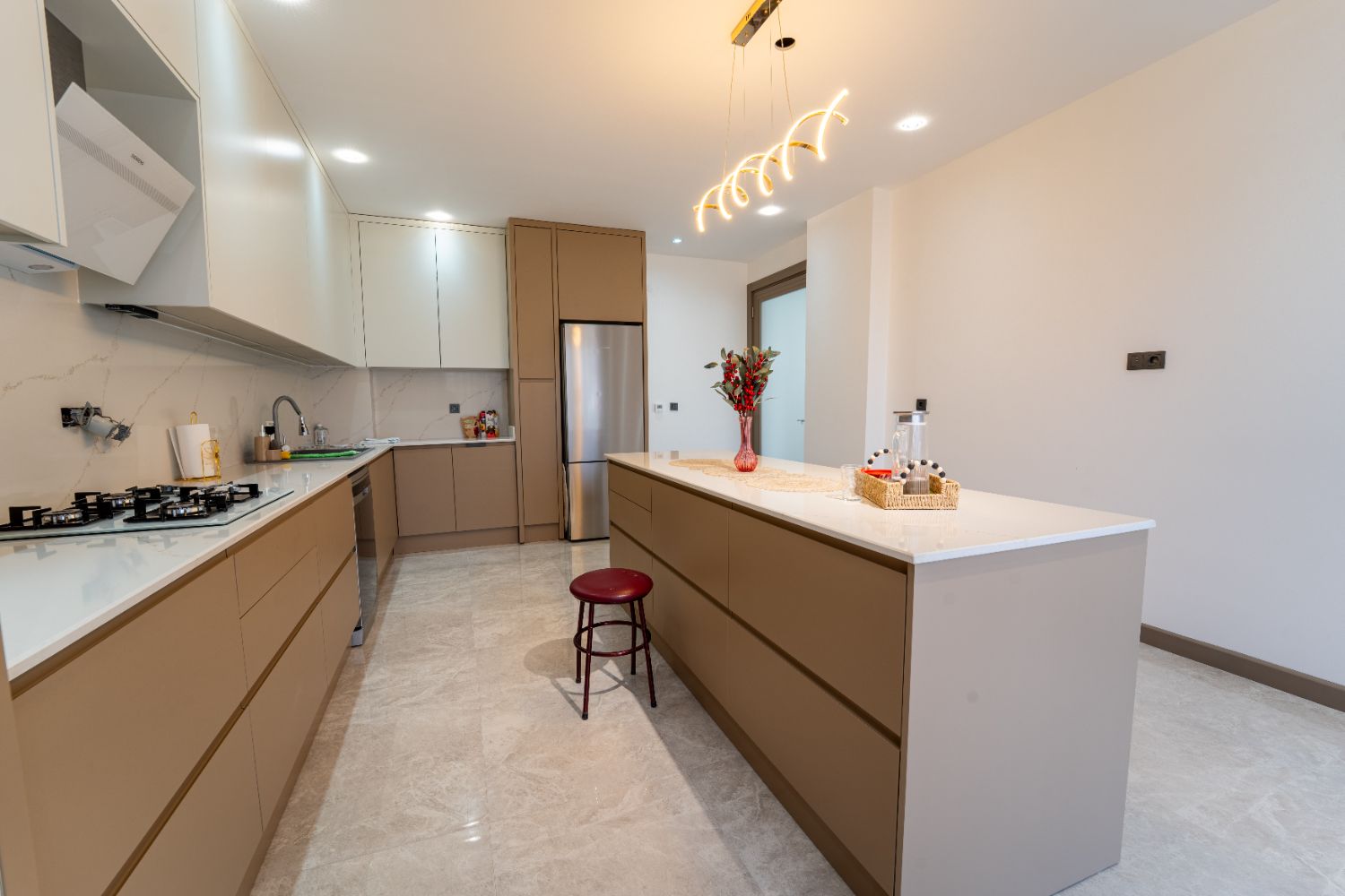 Antalya Döşemealtı Bademağacı’nda Satılık Lüks 4+1 Villa | 290 m² - Resim 8