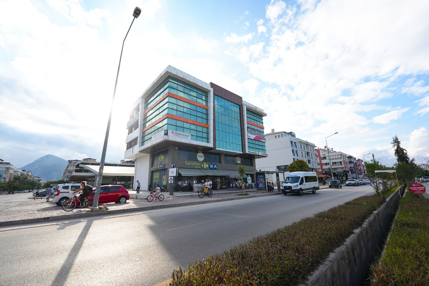 200 m² Office for Sale on Main Street – Liman | Renovated & Ready - Resim 4