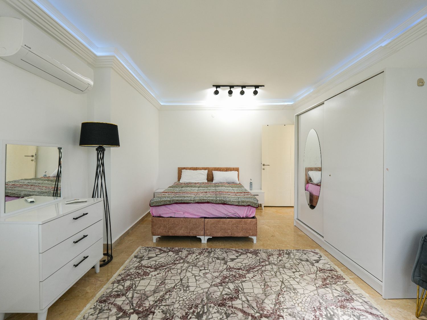 Renovated 4+1 Detached Villa in Kargıcak – Sea & Mountain View - Resim 12